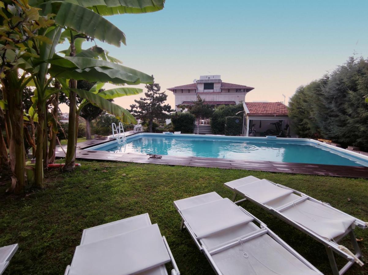 Villa Bianca Кастеламаре ди Стабия Екстериор снимка