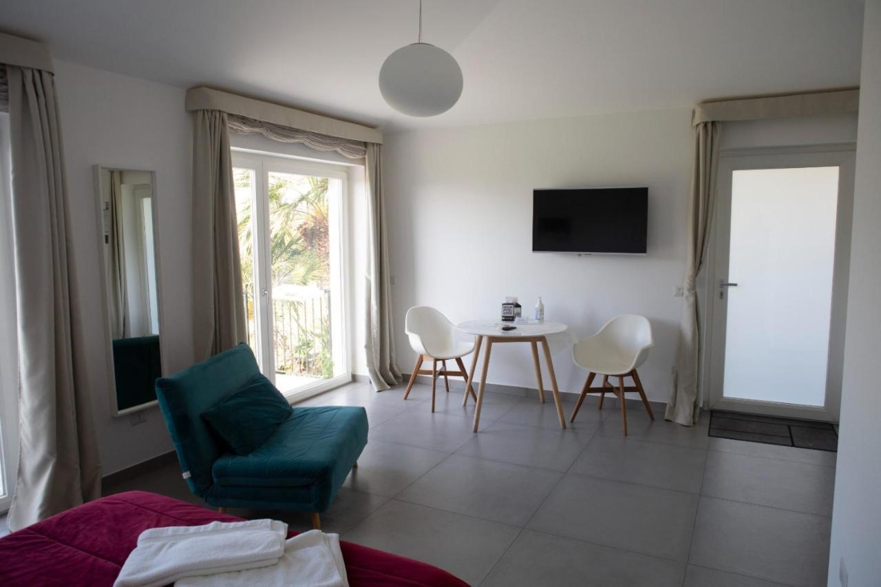 Villa Bianca Кастеламаре ди Стабия Екстериор снимка