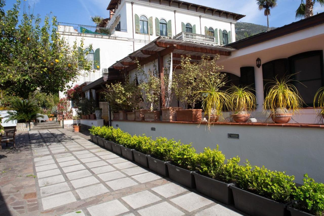 Villa Bianca Кастеламаре ди Стабия Екстериор снимка