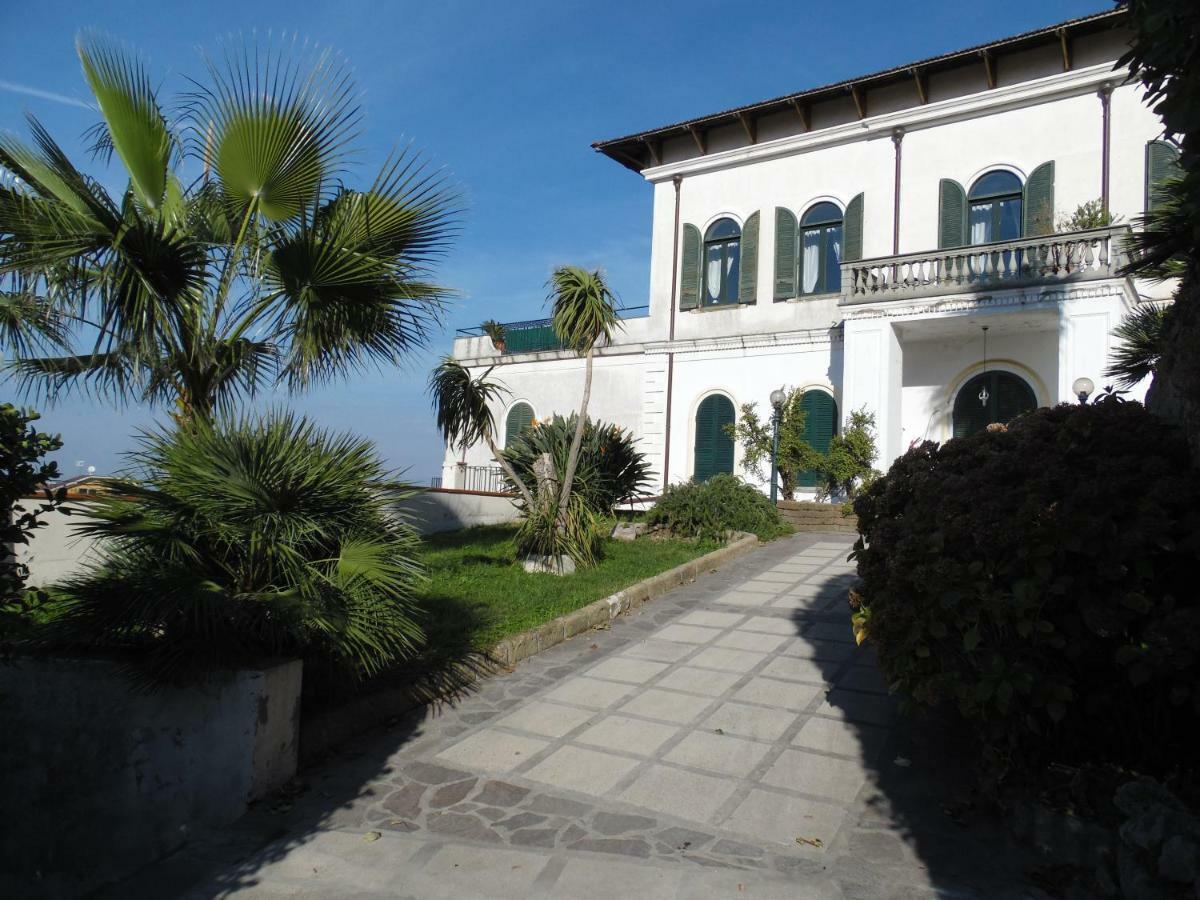 Villa Bianca Кастеламаре ди Стабия Екстериор снимка